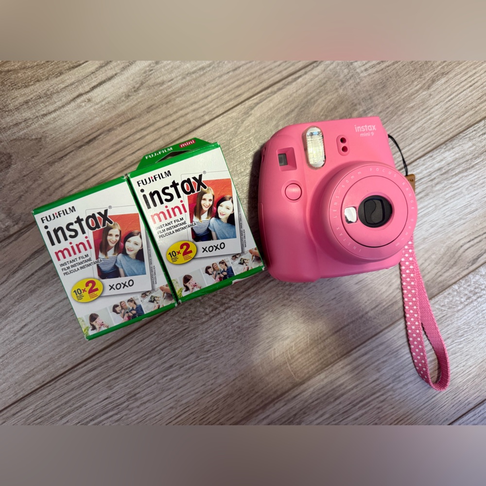 Instax mini Polaroid camera 9